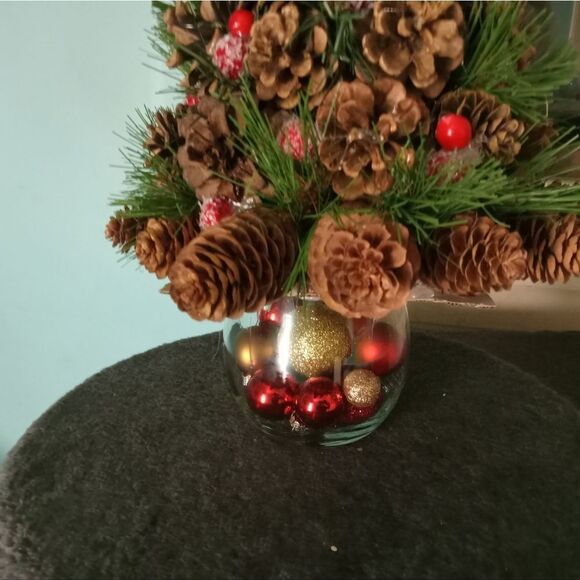 20" Natural Pine Cone (treated) Christmas Tree. CHRISTMAS ART. - Picture 7 of 11